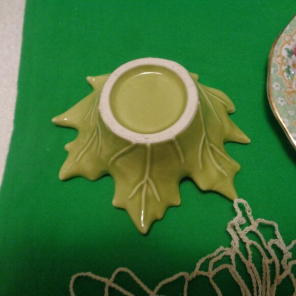 EARLY PAST VINTAGE AS-IS CARDS BOOK DESSERT DISH SAUCER HOLDER DOILY RIBBON LOT - Picture 8 of 15